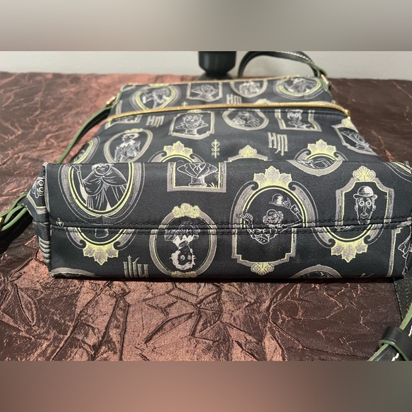 Disney Dooney & Bourke Haunted Mansion Nylon Portraits Crossbody Handbag - Picture 6 of 7